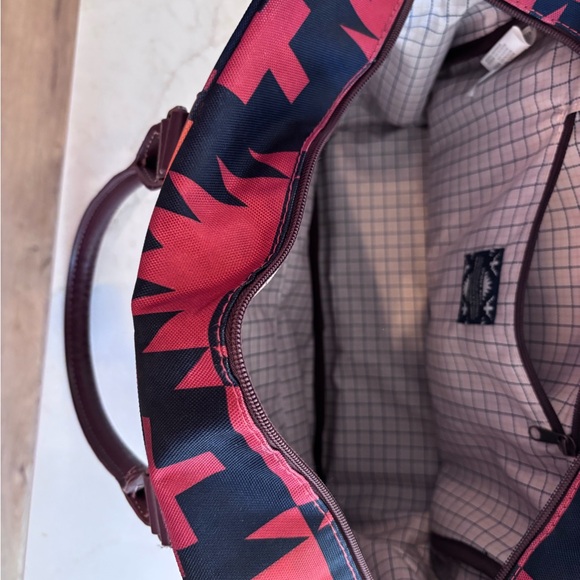 Pendleton Duffel Bag - Red, Orange, and Brown Geometric Design Spyderrock - Picture 2 of 5